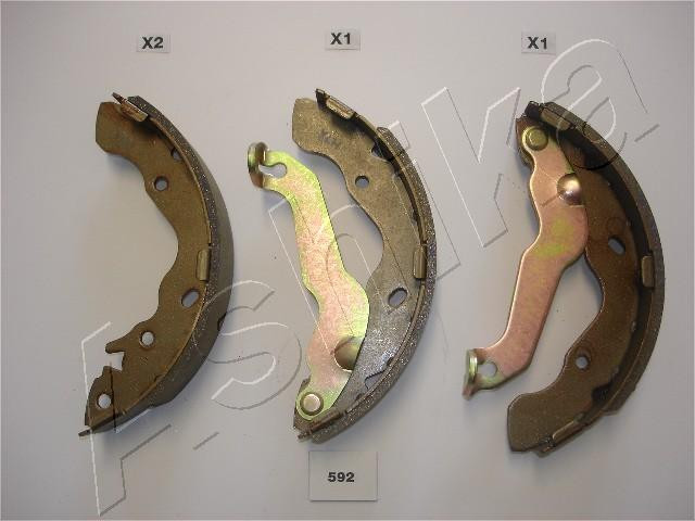 ASHIKA Bremsbackensatz